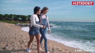 LETSDOEIT - #Apolonia Lapiedra - Seksi djevojke polude od svog novog doma