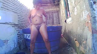 мый бассейныш мушкам, - чара