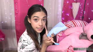 BadDaddyPOV-Blonde Stepdaughter Stepdad bilan jinsiy aloqa bor