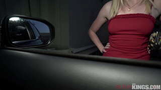 Đường phố Walker Được Chọn Của 2 Tình và Giành Lớn